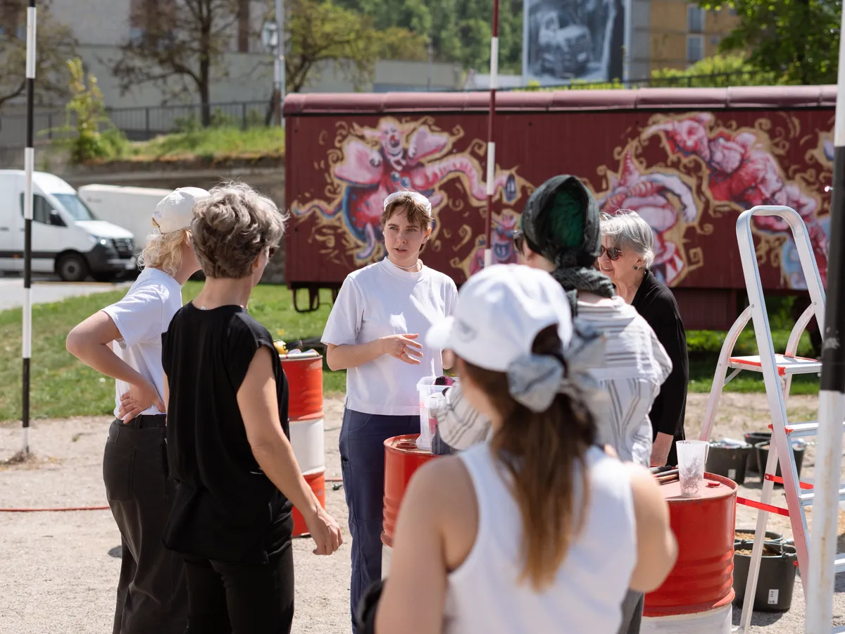 Workshop with the Kolemhlíny Collective II - photograph by Alexej Zavodnov
